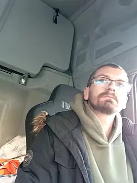 Show de jozsi1995 na webcam