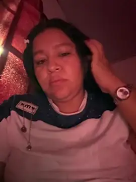 Chat +18 de Lovelipsbig ao vivo