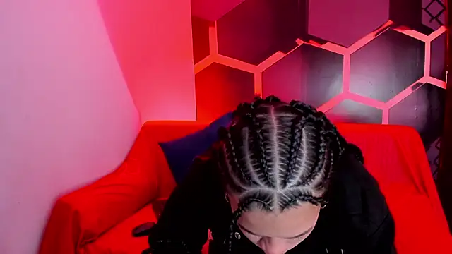 ValeriaNix_ Adlı Modelin Canlı XXX Sohbeti