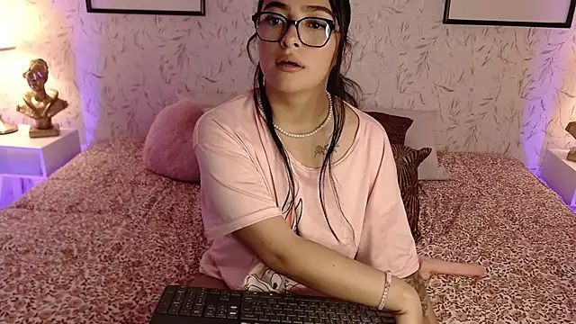 Laurent_Brm Adlı Modelin Canlı XXX Sohbeti