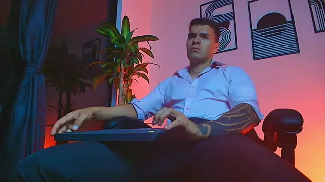 ALPHA_DOMINUS_ Webcam Show