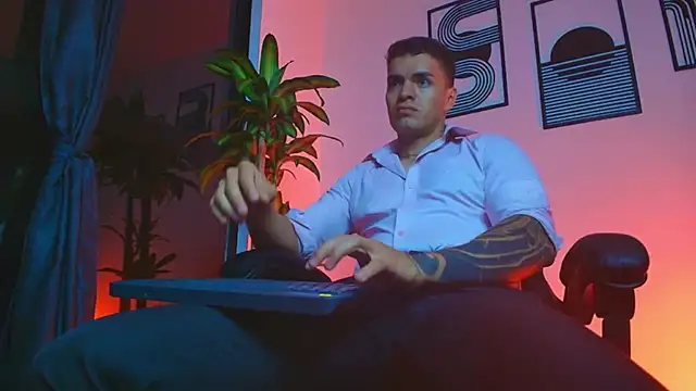 ALPHA_DOMINUS_ 即時 XXX 聊天