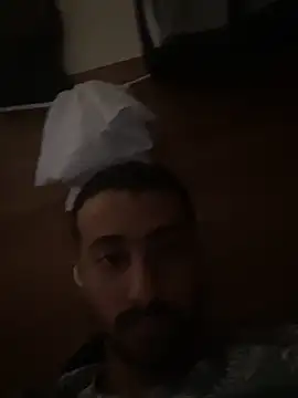 عرض كام Hehjehjeqll