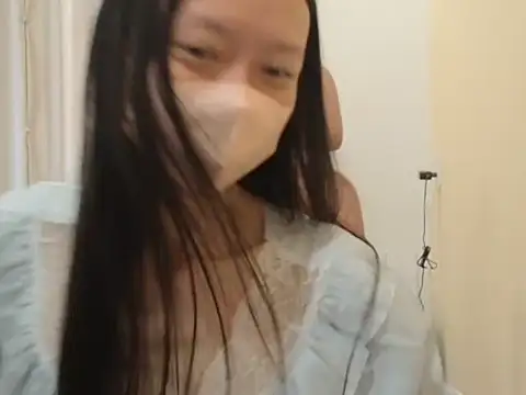 Chat +18 de Lil-Cherries ao vivo