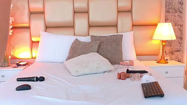 Edna_Copper Adlı Modelin Canlı XXX Sohbeti