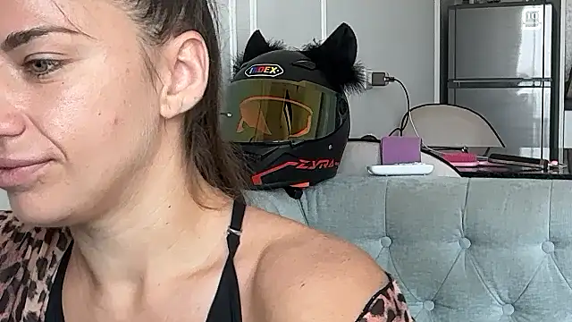 Roriann's Live XXX Chat