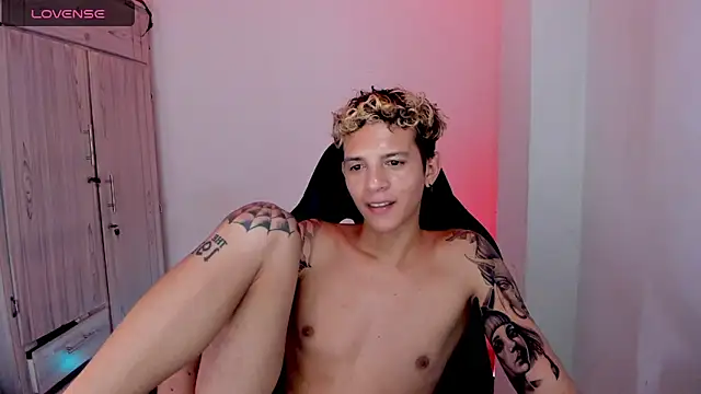 دردشة tylernova الجنسية المباشرة