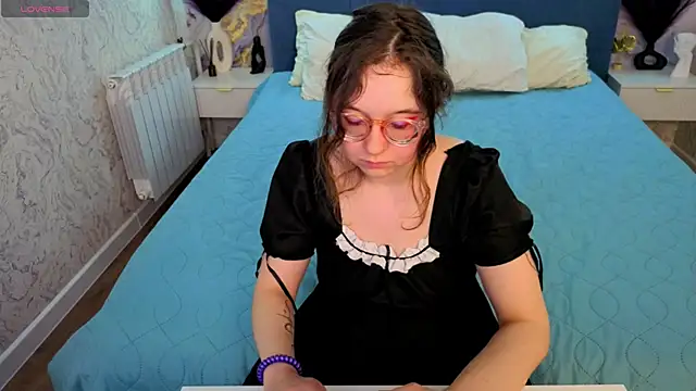 Aleks-caster's Live XXX Chat