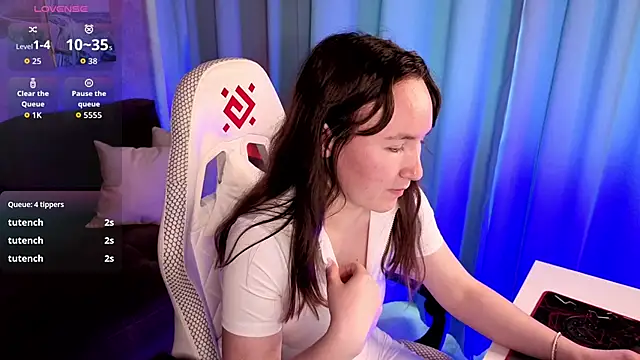 Chat +18 de SindieStorm ao vivo