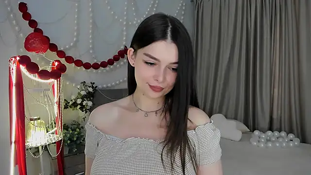 ContinentOfTranquility's Live XXX Chat