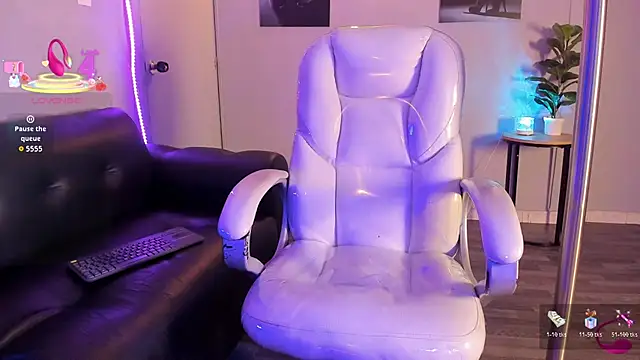 Jordan_24_'s Live XXX Chat