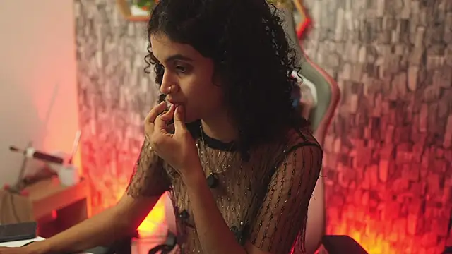 bonniie_98_ Chat XXX in diretta