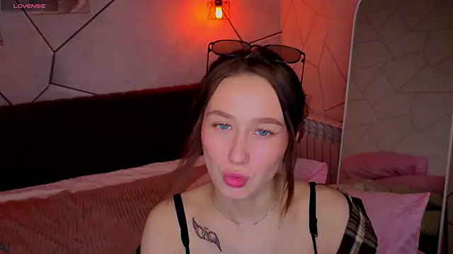 Živý XXX chat _Kiki_angel_