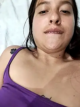 MaskedLatinaX's Live XXX Chat