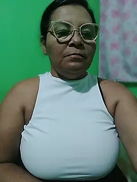 Amarantha25のライブXXXチャット