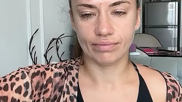 Roriann Live XXX-Chat