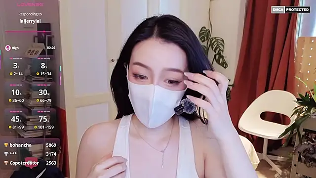 nayomi_34f: онлайн-секс-чат