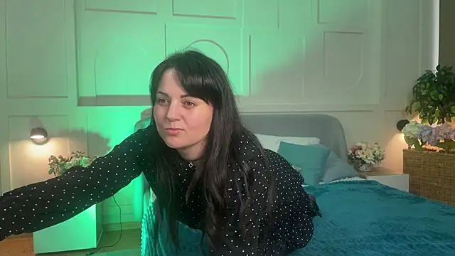 Chat +18 de _SilkyShadow_ ao vivo