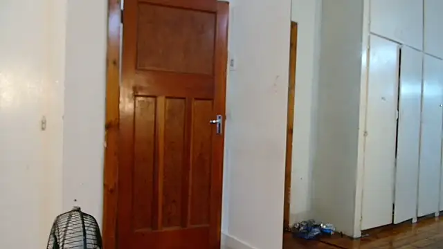 Moreish-06 Webcam-Show