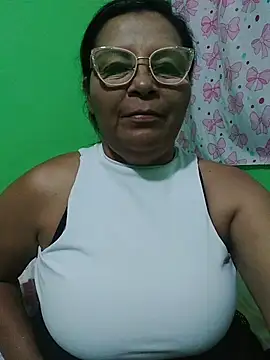 Amarantha25 Adlı Modelin Canlı XXX Sohbeti