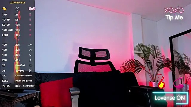 lizzy_Roux Chat XXX in diretta