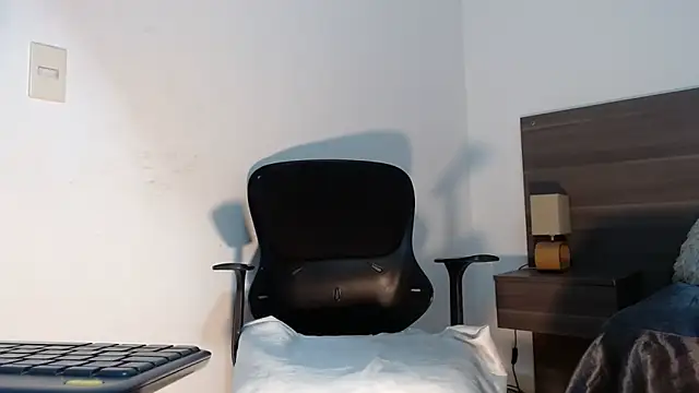 Mila_cams1_ 即時 XXX 聊天