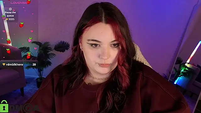 Mia_R0ss Adlı Modelin Canlı XXX Sohbeti