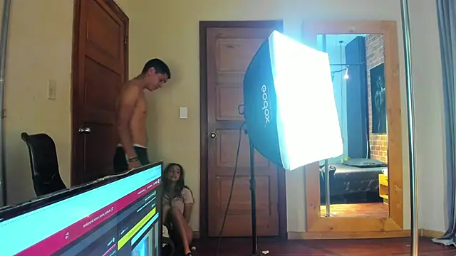 bastian_and_samantha 라이브 XXX 채팅