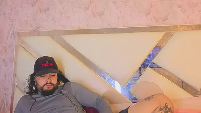 Benny_and_Mark Chat XXX in diretta