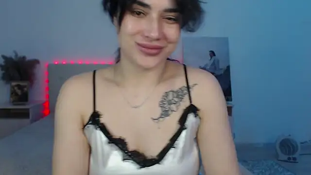 Chat +18 de RoxannePure ao vivo