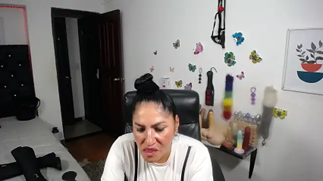 XXX chat uživo modela mature_bigboobs10