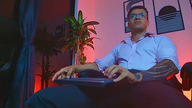 ALPHA_DOMINUS_ Live XXX Chat