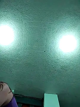 XXX chat uživo modela MaskedLatinaX