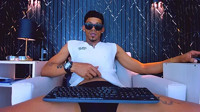 Gregory_Sforza: απευθείας συνομιλία ΧΧΧ