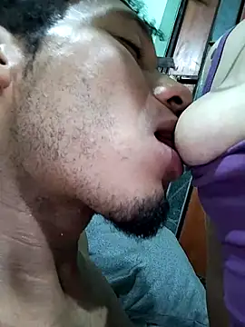 MaskedLatinaX's Live XXX Chat