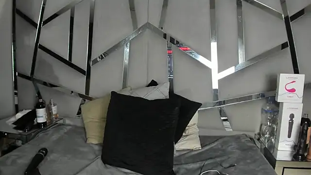 แชท XXX สดของ Catherinee69_x