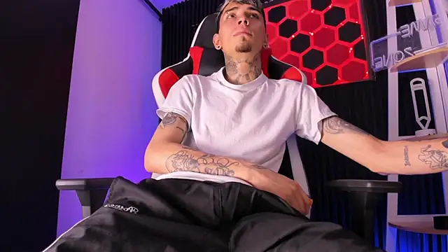 Max_Hader_ Live XXX-Chat