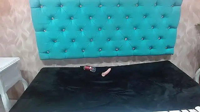 KeniaLovex – Naživo XXX chat