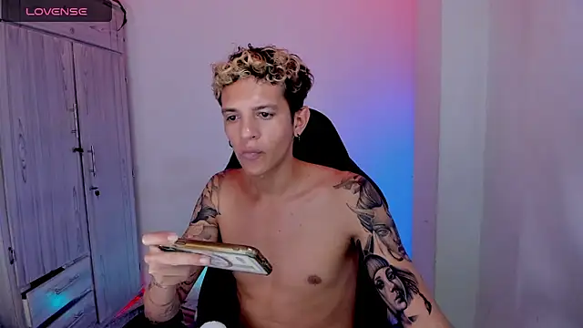 tylernova Pertunjukan Webcam