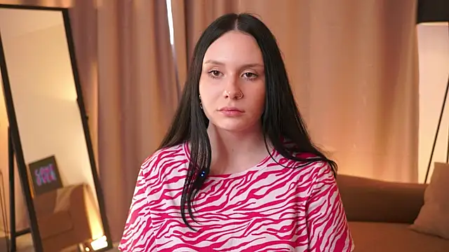 DeloresSaberi Webcam-Show