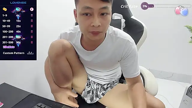 Naughty___asian 网络视讯表演