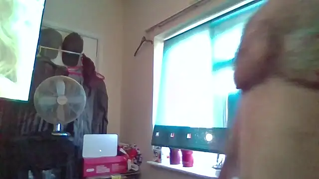 Tattooednakedguy Adlı Modelin Web Kamerası Şovu