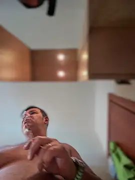 SecretlyDD Chat XXX live