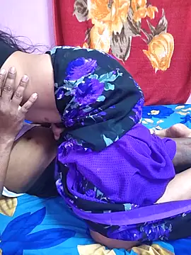 Rosely-rosely Adlı Modelin Canlı XXX Sohbeti