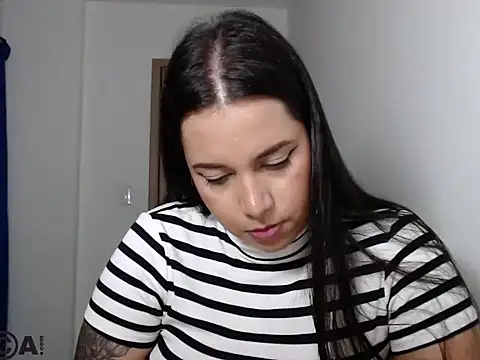 Chatroom XXX en direct de venus__24