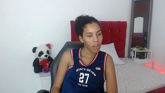 FireBrunette live XXX chat