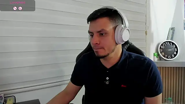 Rick_Adams 即時 XXX 聊天