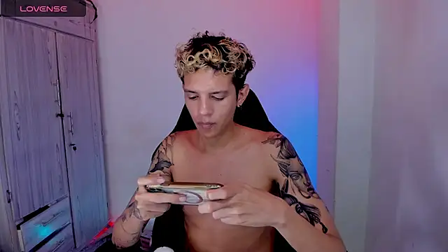 tylernova – Naživo XXX chat