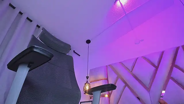 shineevg Show in webcam