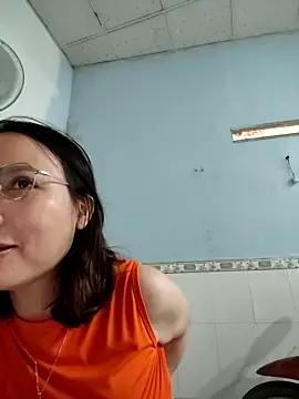 دردشة Famrita الجنسية المباشرة